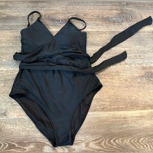 Aerie One Piece Swim Suit | M